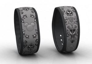 The Stylish Haunted Mansion Wallpaper Magic Band (photo: Disney Parks Blog)