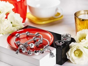 PANDORA Jewelry Opens Custom Retail Locations in Disney Parks